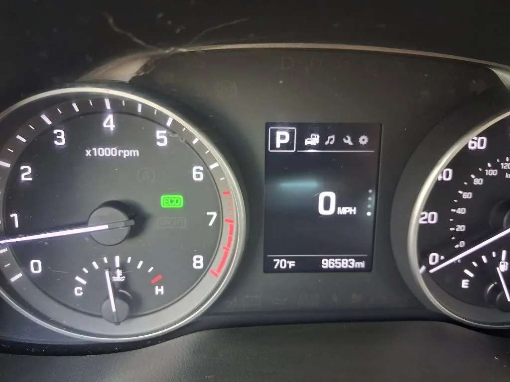 Hyundai Elantra photo 19
