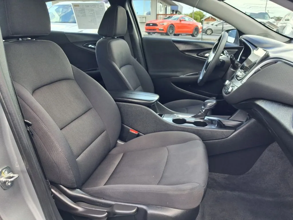 Chevrolet Malibu photo 10
