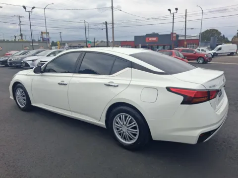 More photos of 2020 Nissan Altima 2.5 S Sedan 4D at All American Motors, WA