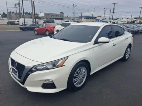 Another view of 2020 Nissan Altima 2.5 S Sedan 4D for sale in Tacoma, WA at All American Motors