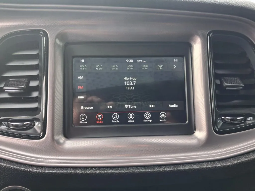 Dodge Challenger photo 19
