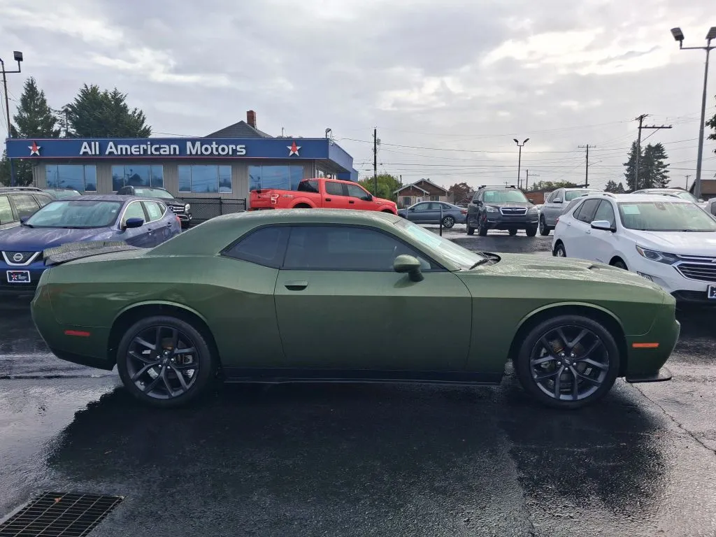 Dodge Challenger photo 11