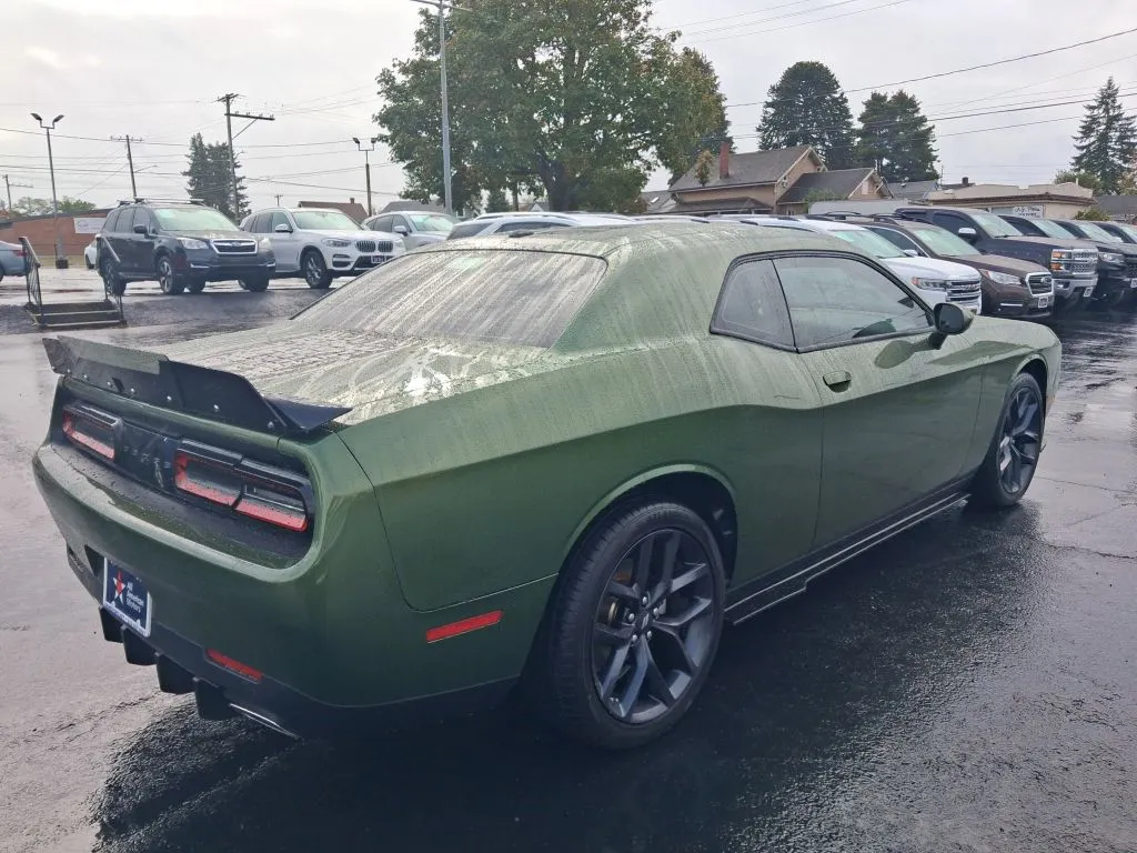 Dodge Challenger photo 10