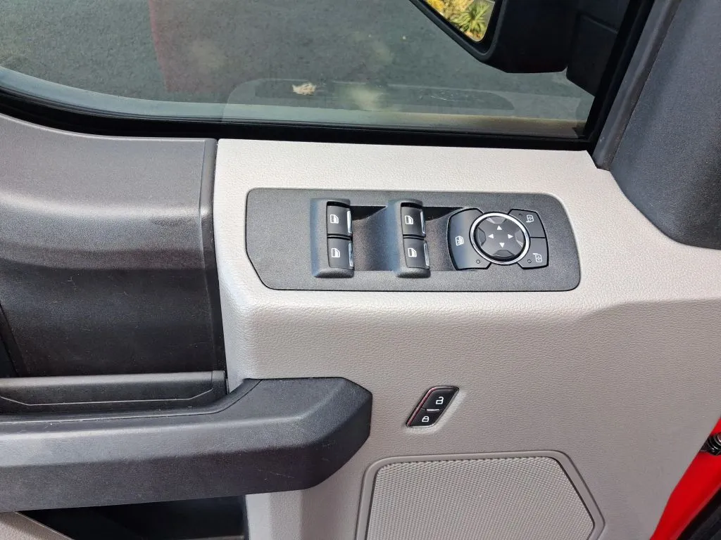 Ford F-150 photo 15