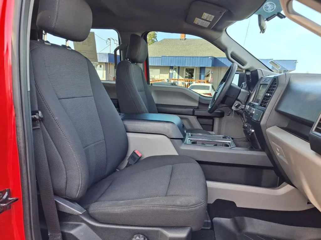 Ford F-150 photo 21