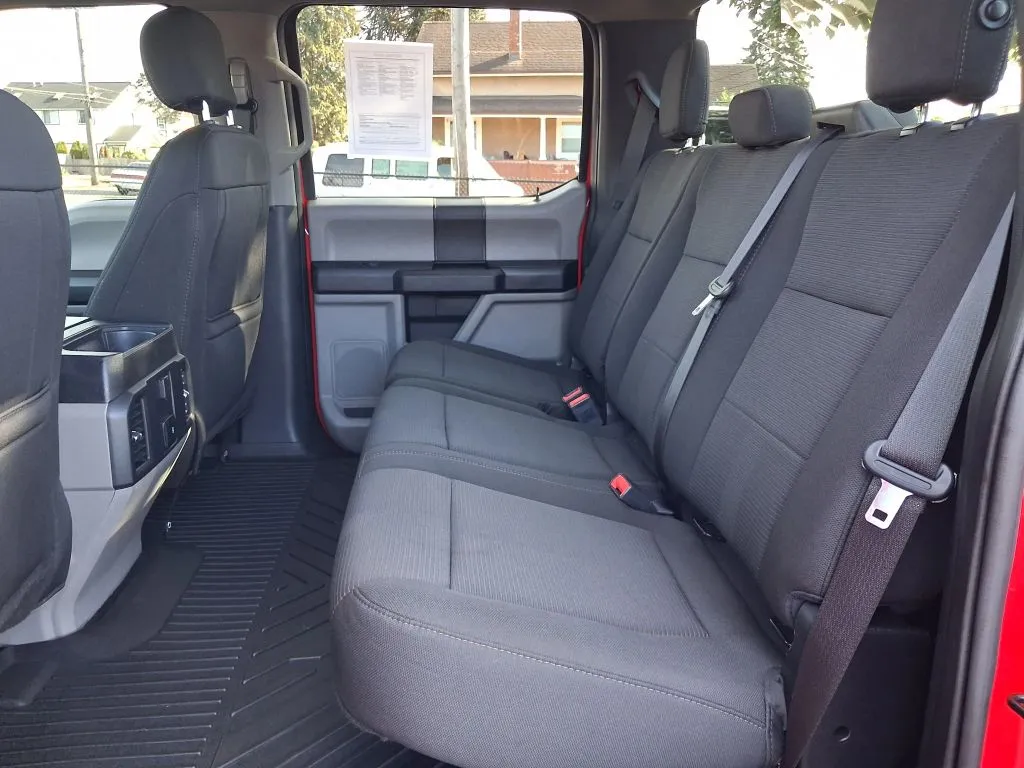 Ford F-150 photo 17