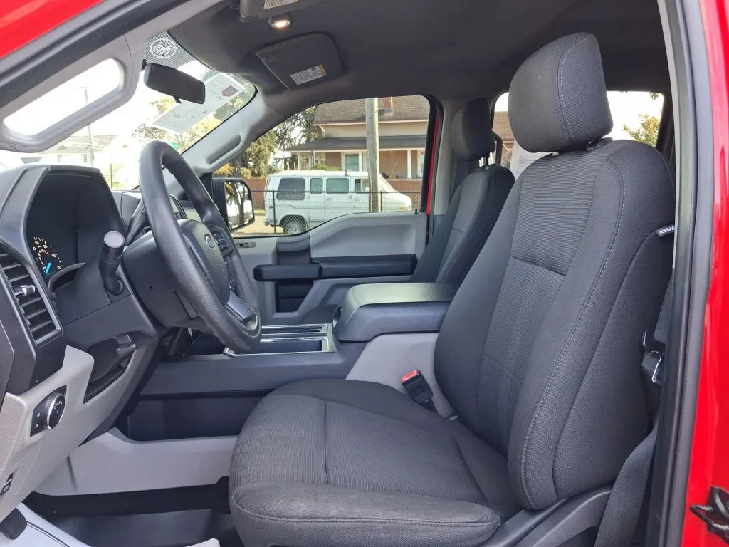 Ford F-150 photo 16