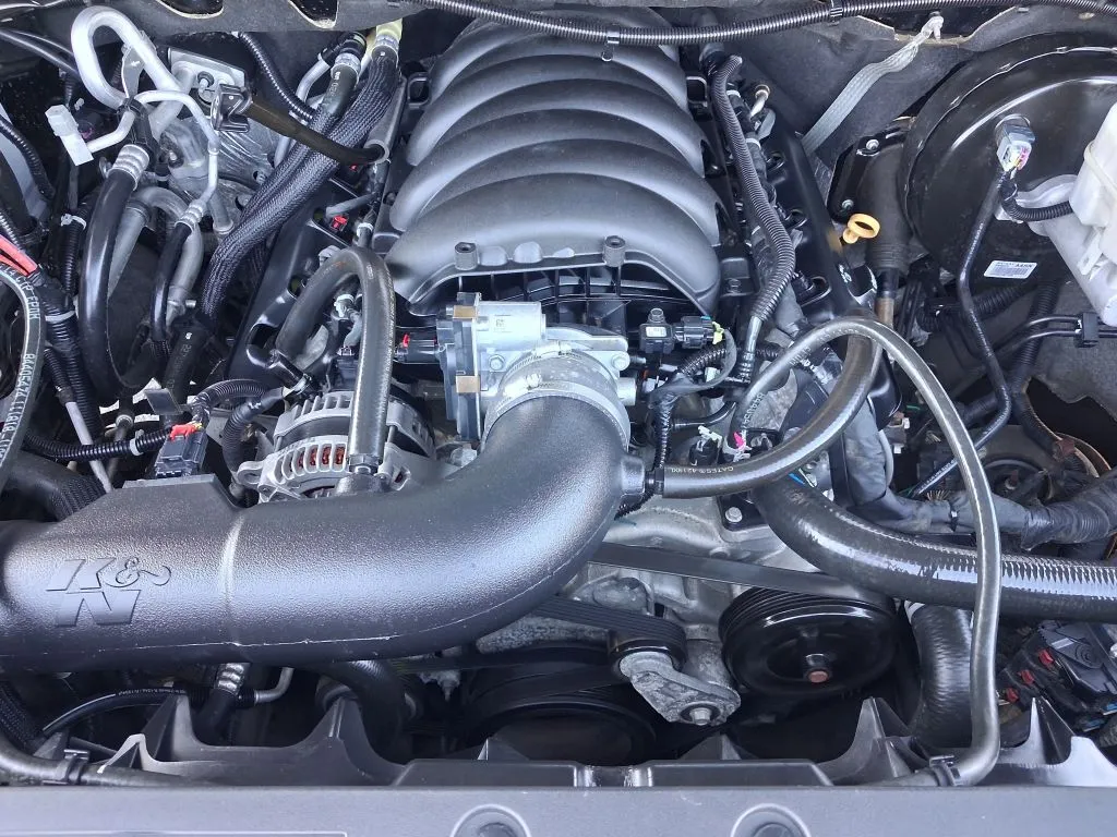 Chevrolet Suburban photo 25