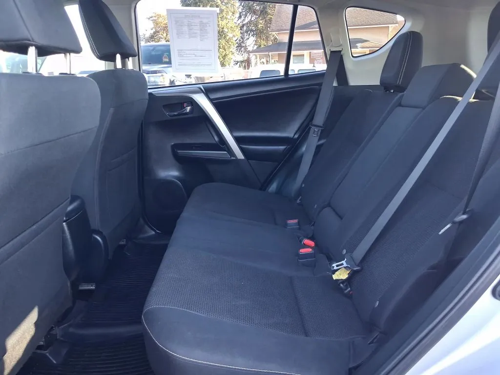 Toyota RAV4 photo 16