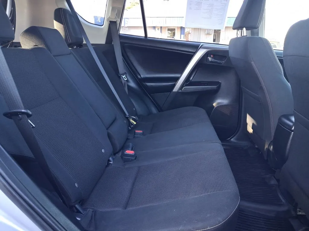 Toyota RAV4 photo 18