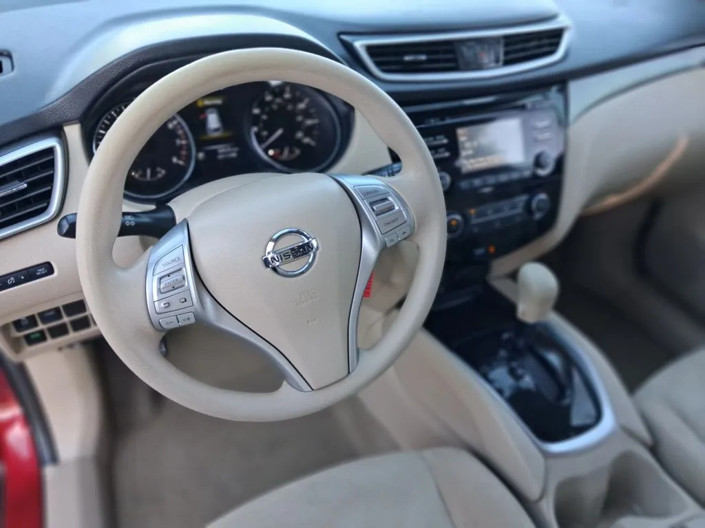 Nissan Rogue photo 18