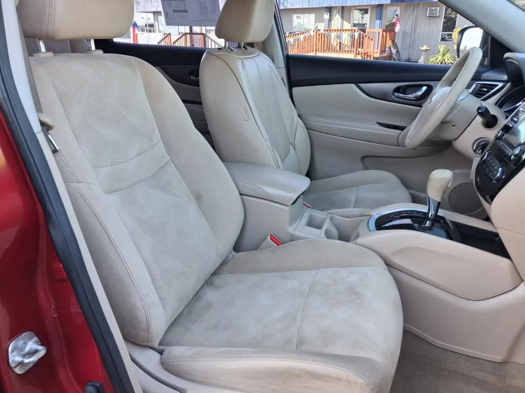 Nissan Rogue photo 24