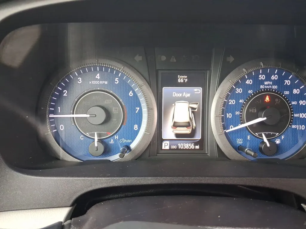Toyota Sienna photo 17