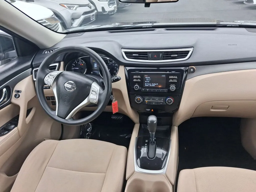 Nissan Rogue photo 12