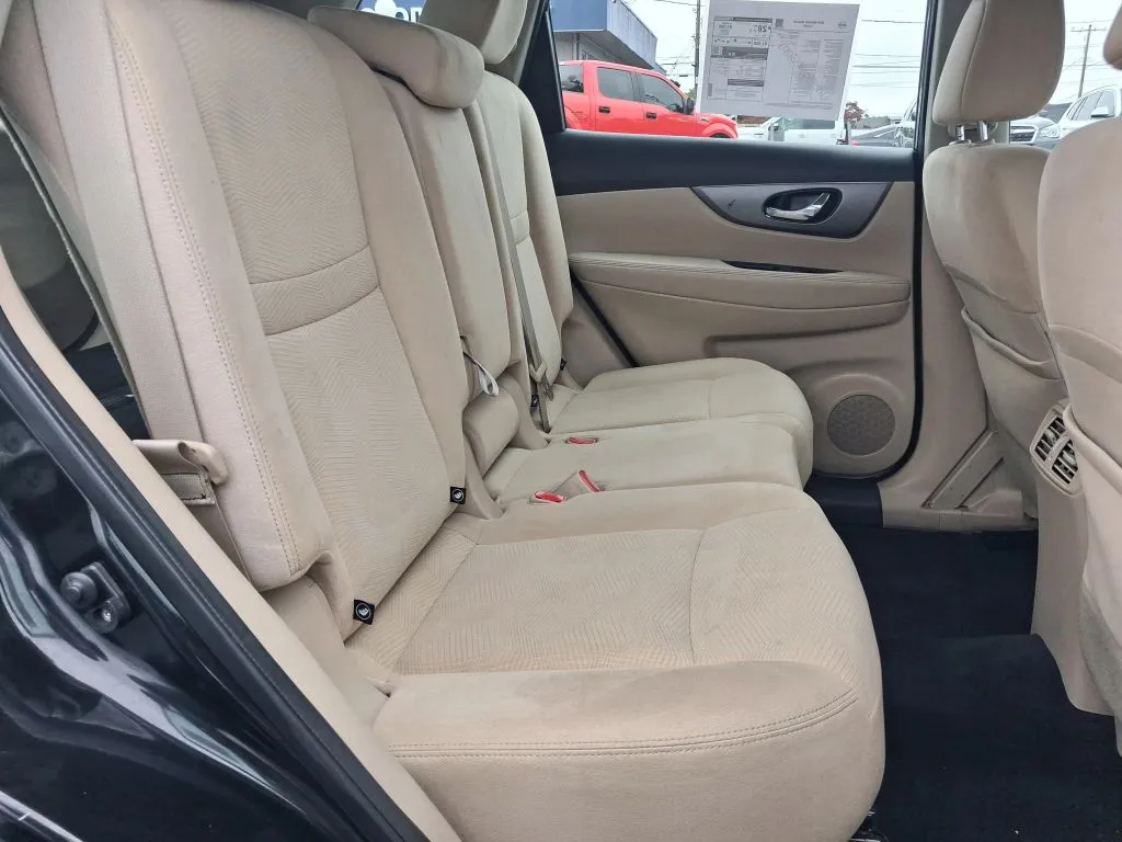 Nissan Rogue photo 11