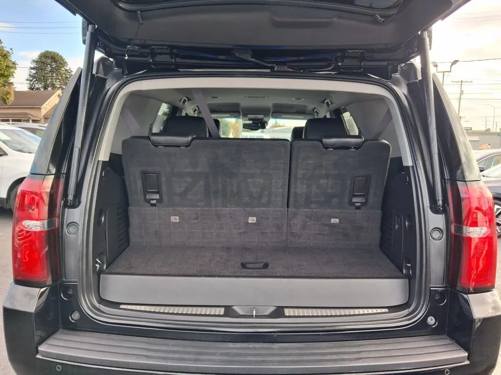 Chevrolet Tahoe photo 14