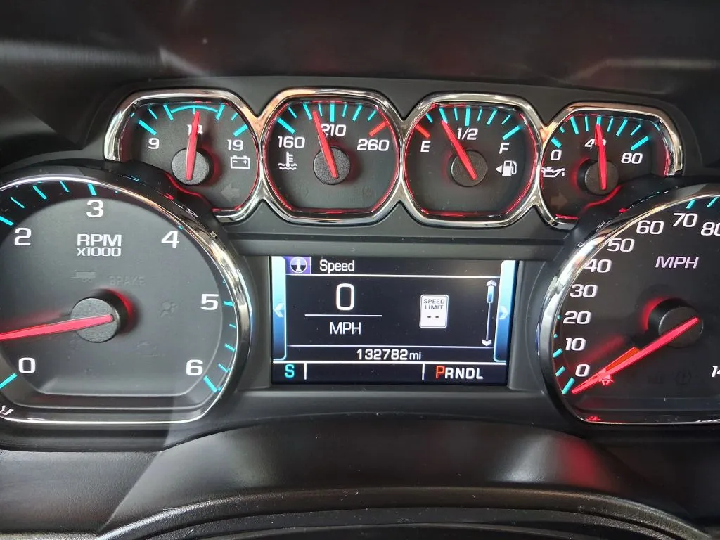 Chevrolet Tahoe photo 22