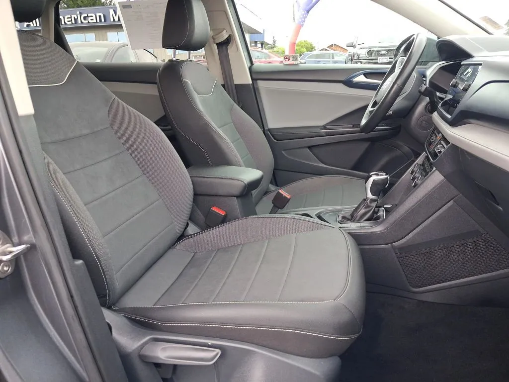 Volkswagen Taos photo 13