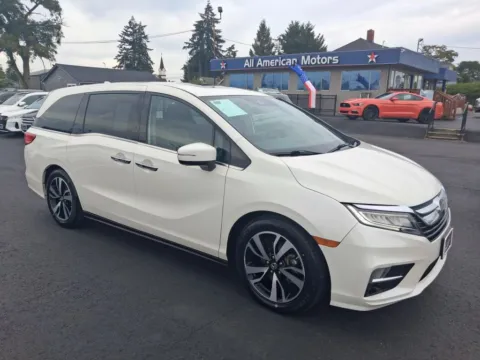 White 2019 Honda Odyssey Elite Minivan 4D for sale in Tacoma, WA