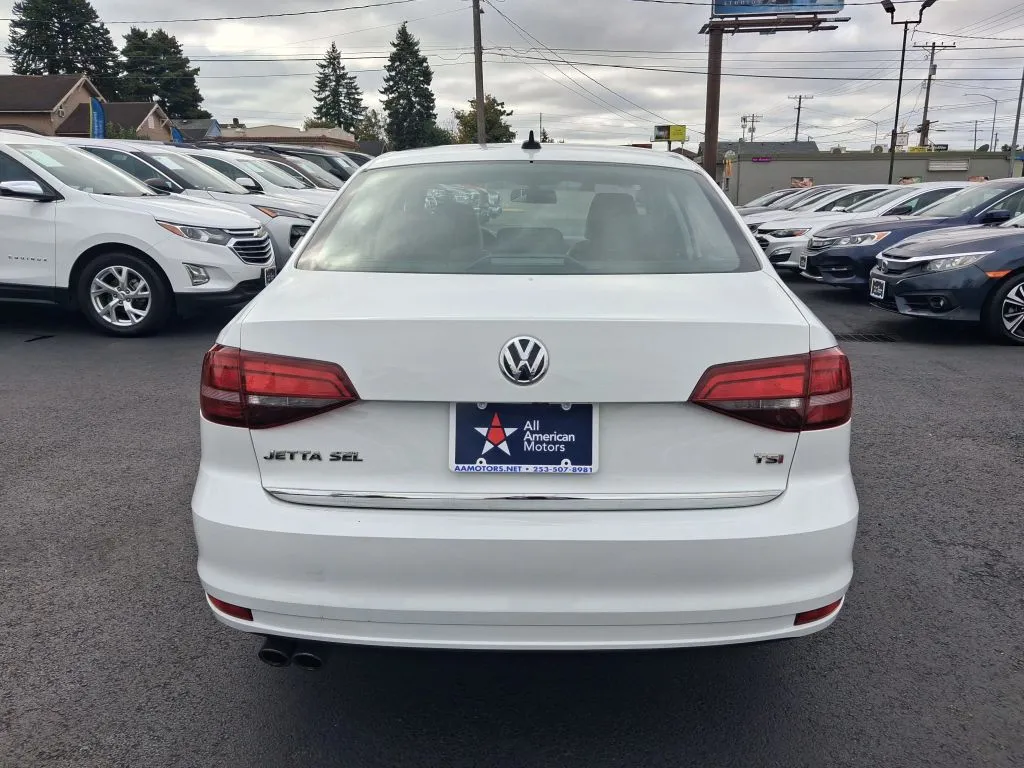 Volkswagen Jetta photo 6