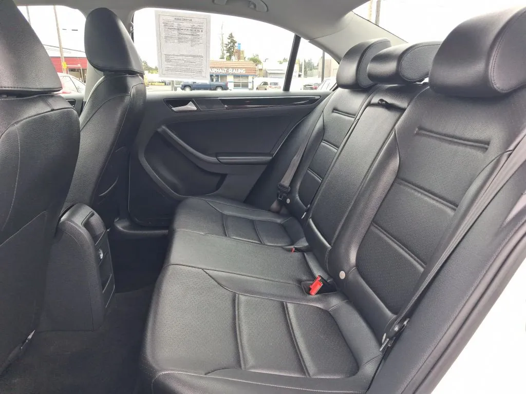 Volkswagen Jetta photo 15