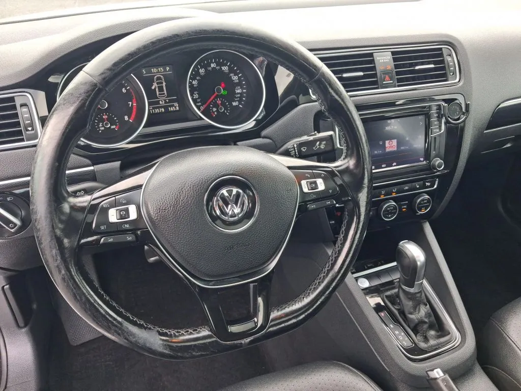 Volkswagen Jetta photo 18