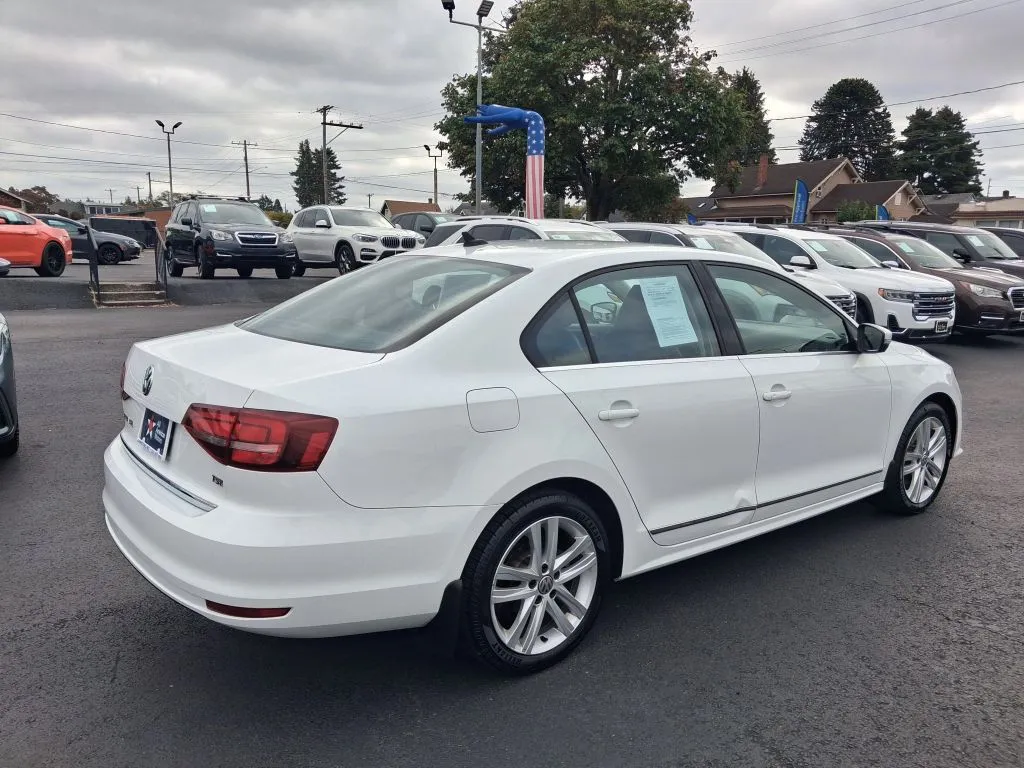 Volkswagen Jetta photo 9
