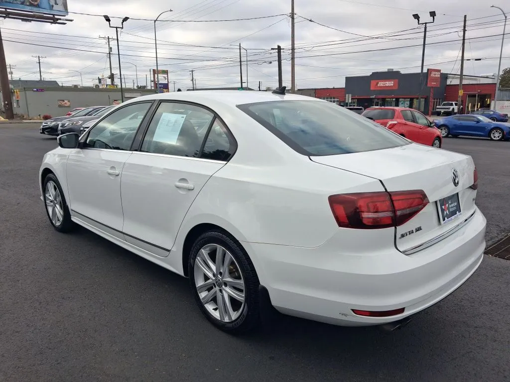 Volkswagen Jetta photo 5