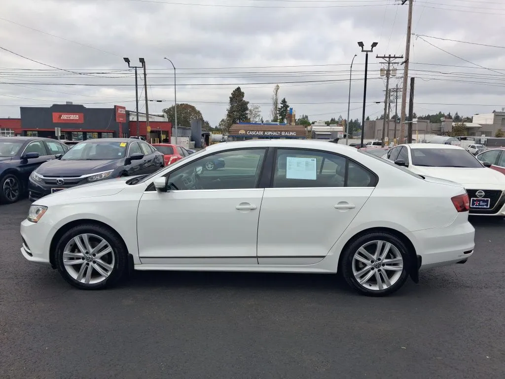 Volkswagen Jetta photo 4