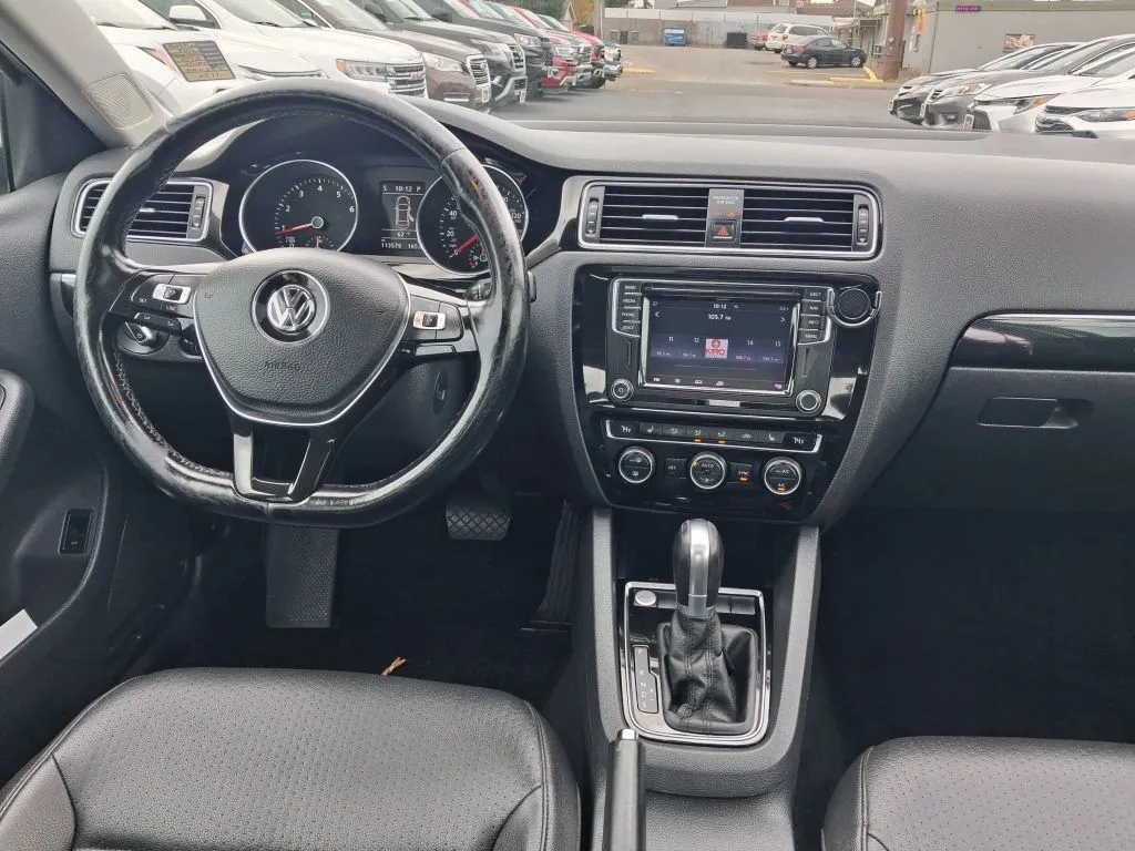 Volkswagen Jetta photo 12