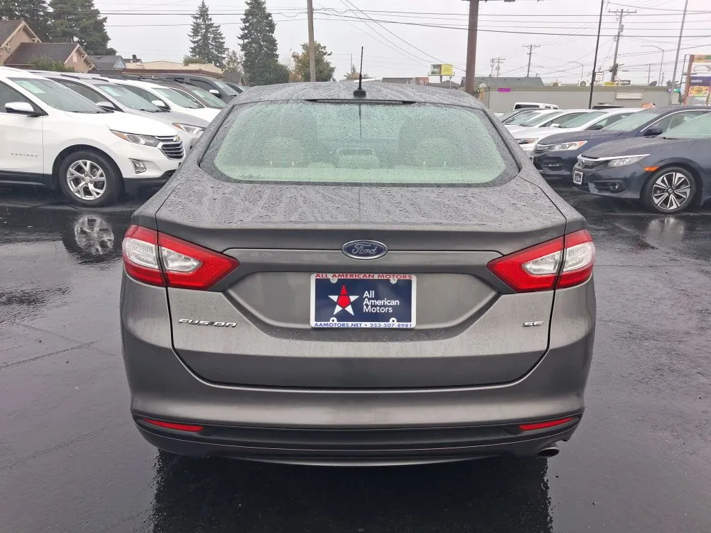 Ford Fusion photo 6
