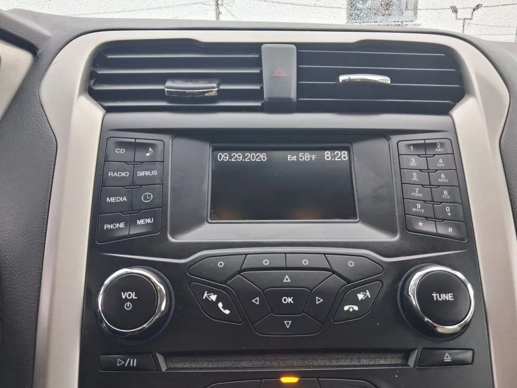Ford Fusion photo 15