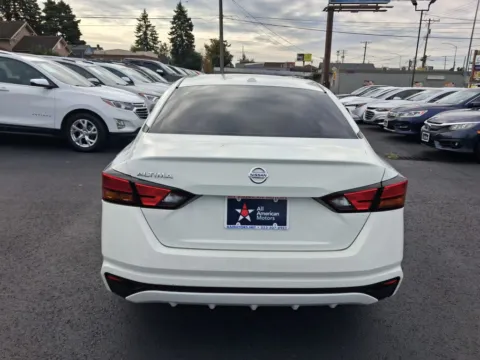 Another view of 2019 Nissan Altima 2.5 S Sedan 4D for sale in Tacoma, WA at All American Motors
