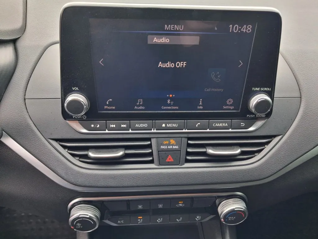 Nissan Altima photo 16