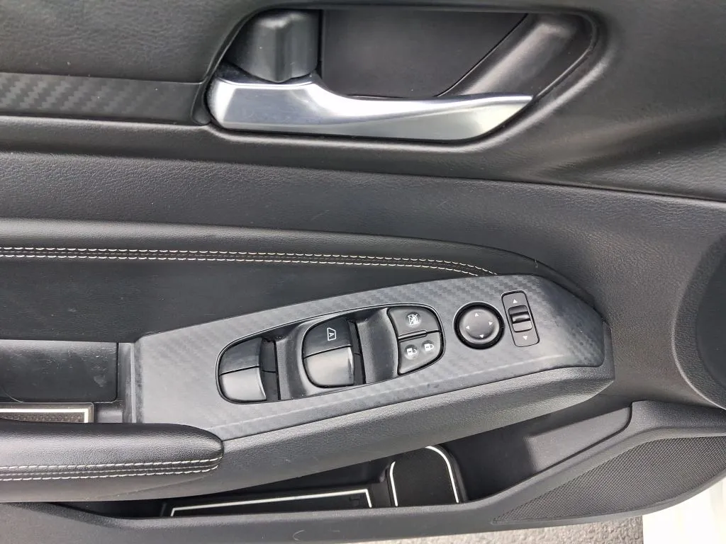 Nissan Altima photo 13