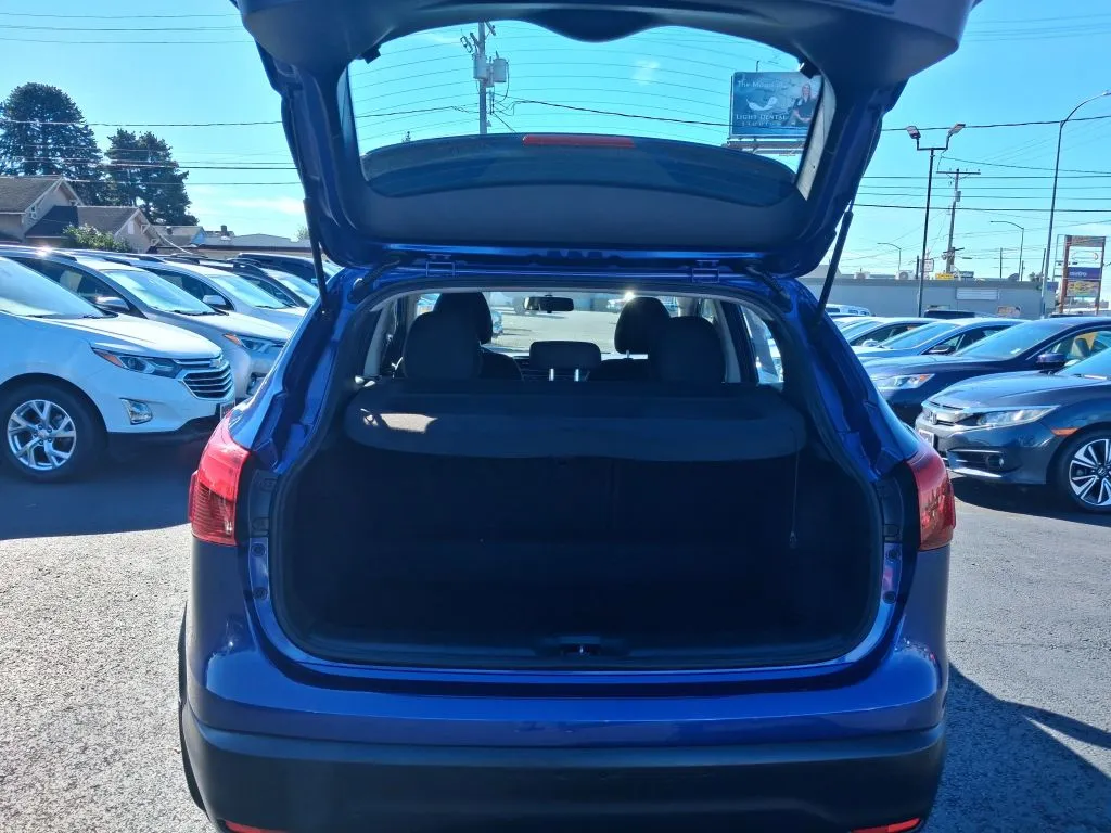 Nissan Rogue Sport photo 10