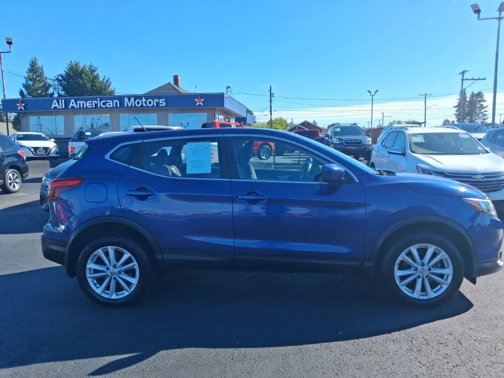 Nissan Rogue Sport photo 9
