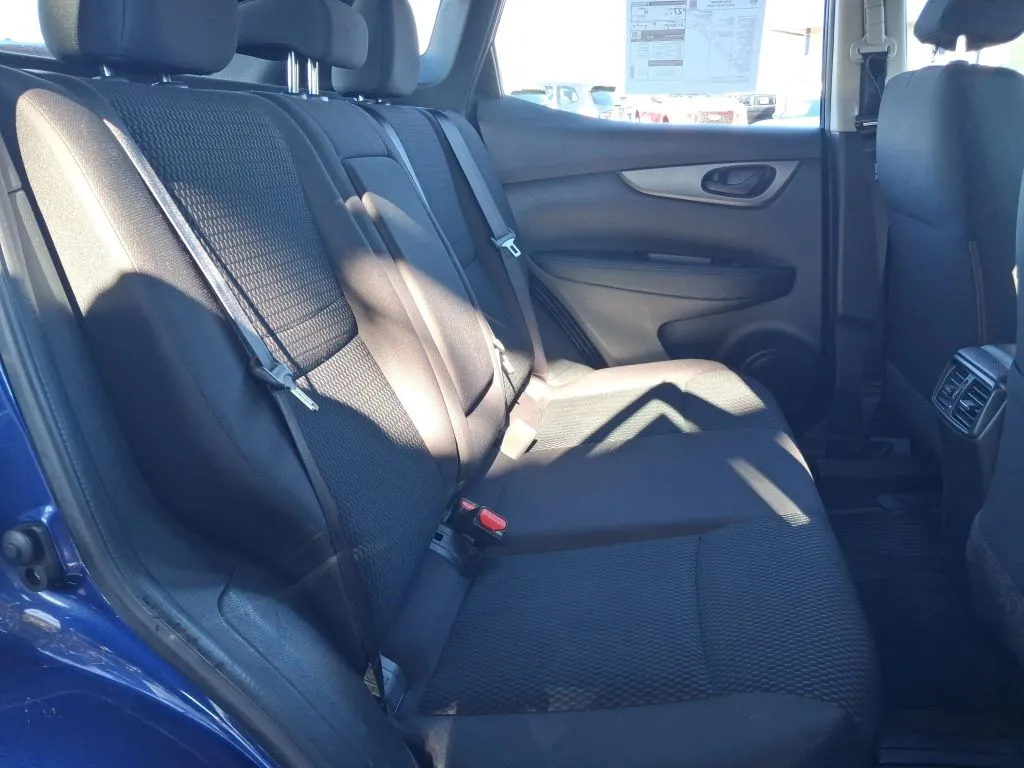 Nissan Rogue Sport photo 19