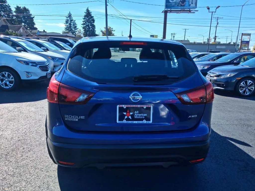 Nissan Rogue Sport photo 6
