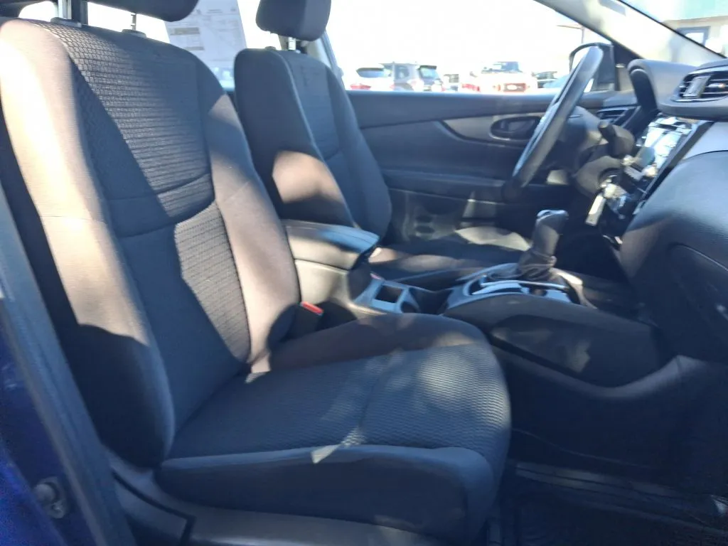 Nissan Rogue Sport photo 20