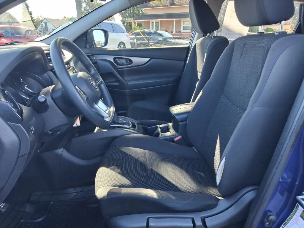 Nissan Rogue Sport photo 17