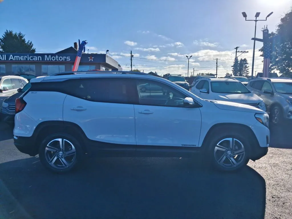 GMC Terrain photo 11