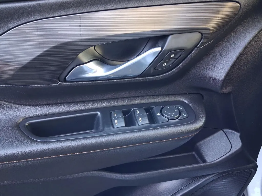 GMC Terrain photo 17