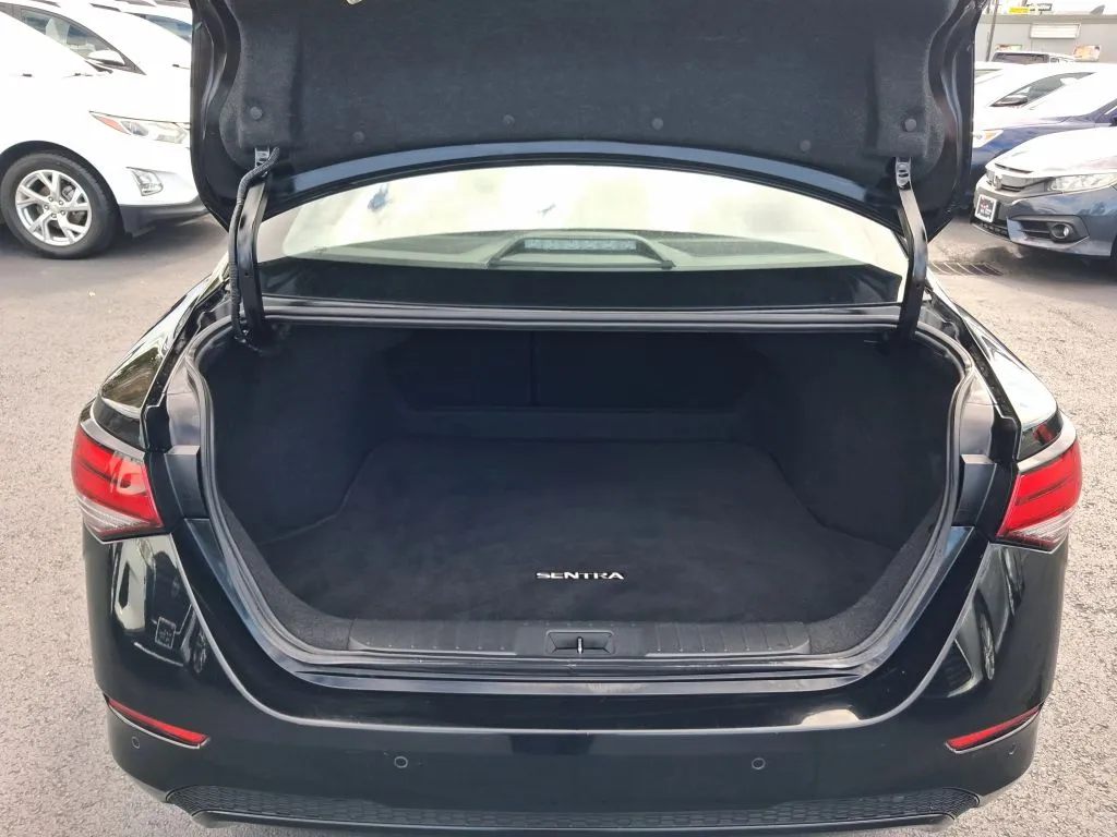 Nissan Sentra photo 14