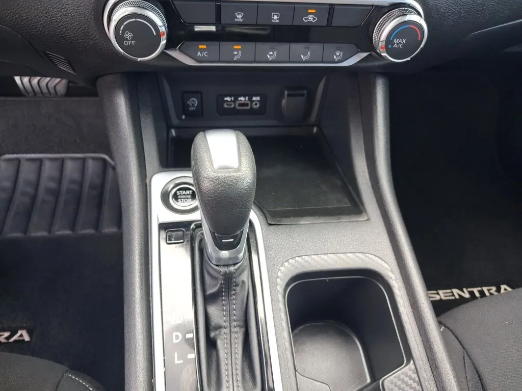 Nissan Sentra photo 21