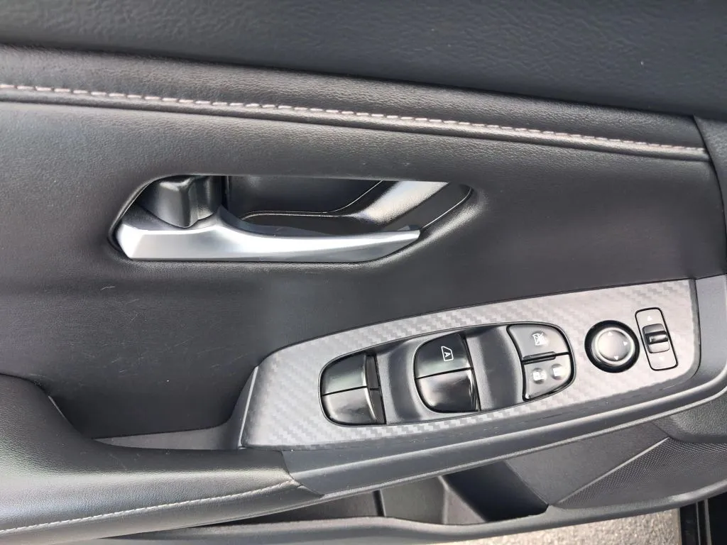 Nissan Sentra photo 17