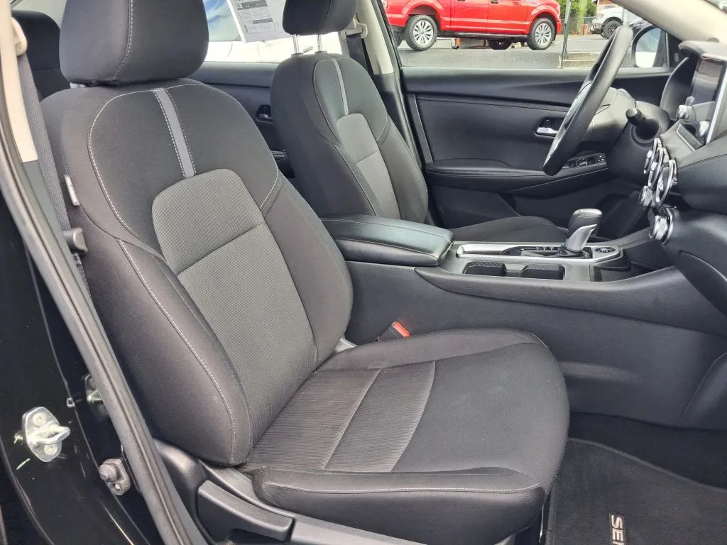 Nissan Sentra photo 11