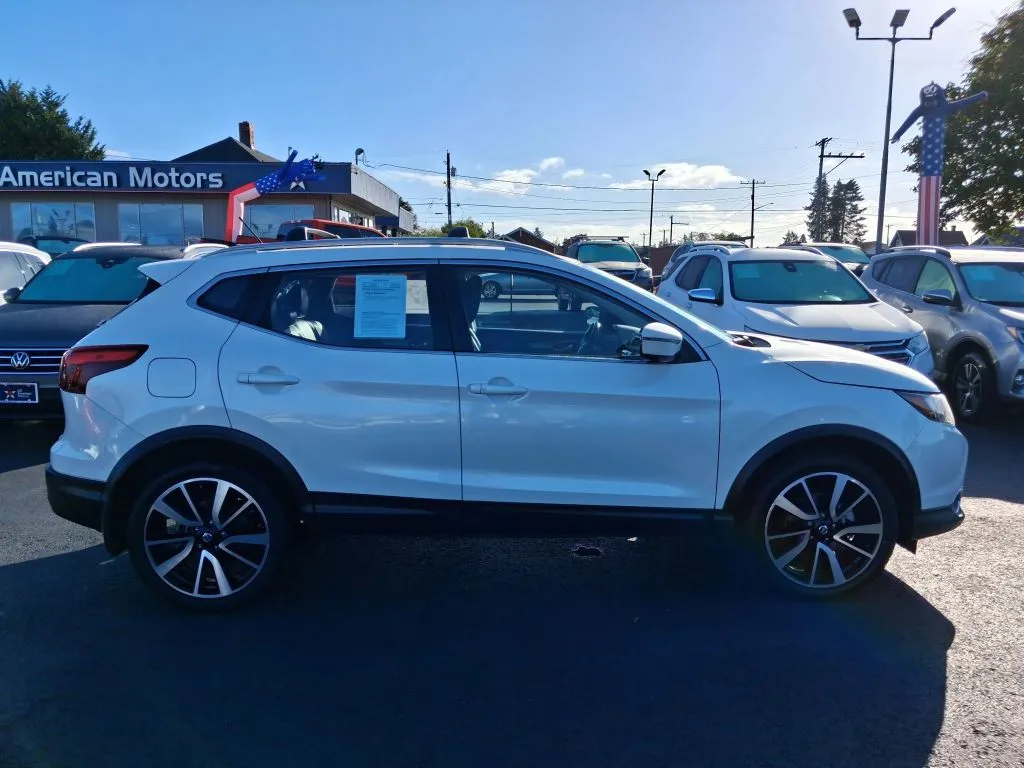 Nissan Rogue Sport photo 11