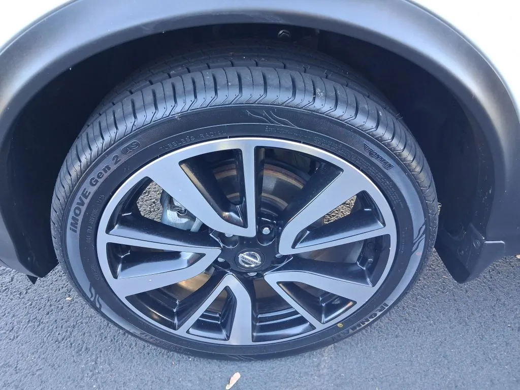 Nissan Rogue Sport photo 23