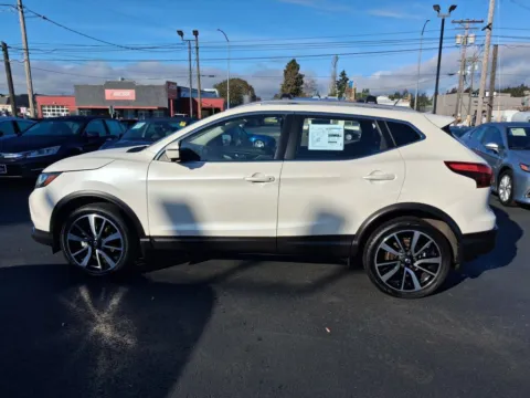 More photos of 2017 Nissan Rogue Sport SL Sport Utility 4D at All American Motors, WA